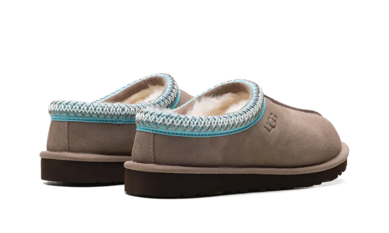 Ugg Tasman II Slide “Caribou Sapphire Ice” (1174671-CPPH)