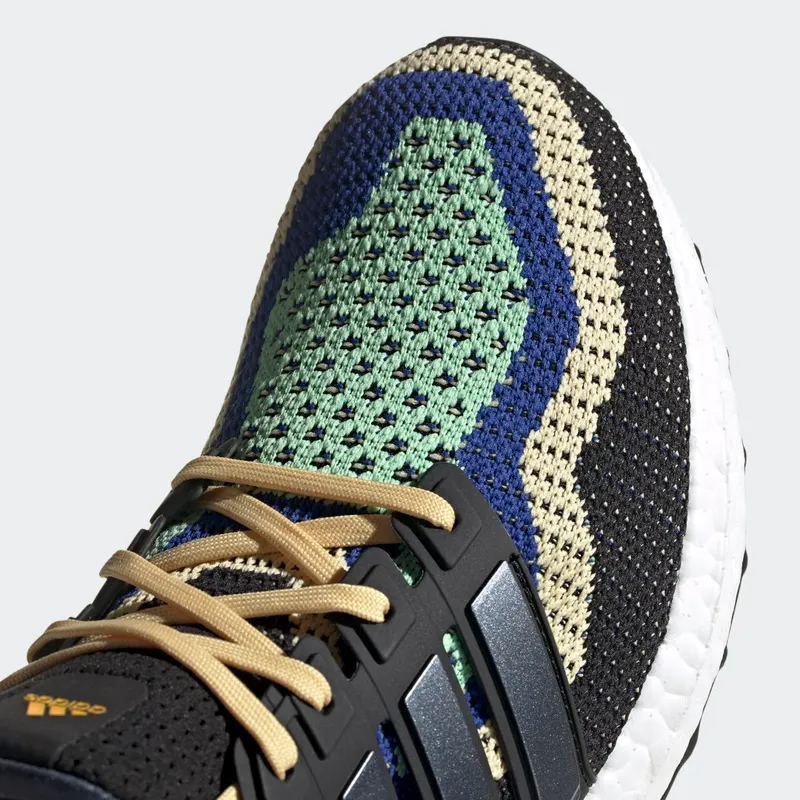 adidas Ultraboost DNA Core Black / Core Black / Glory Mint (FZ3609)
