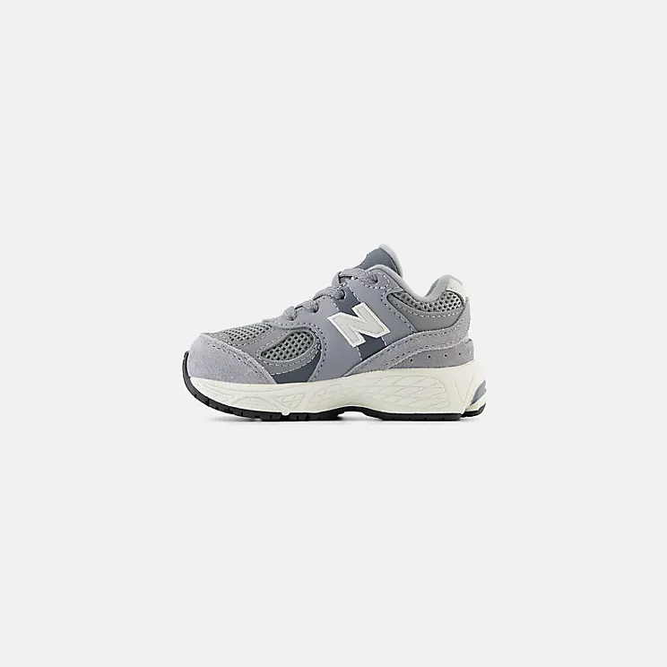 new-balance-2002r IC2002ST
