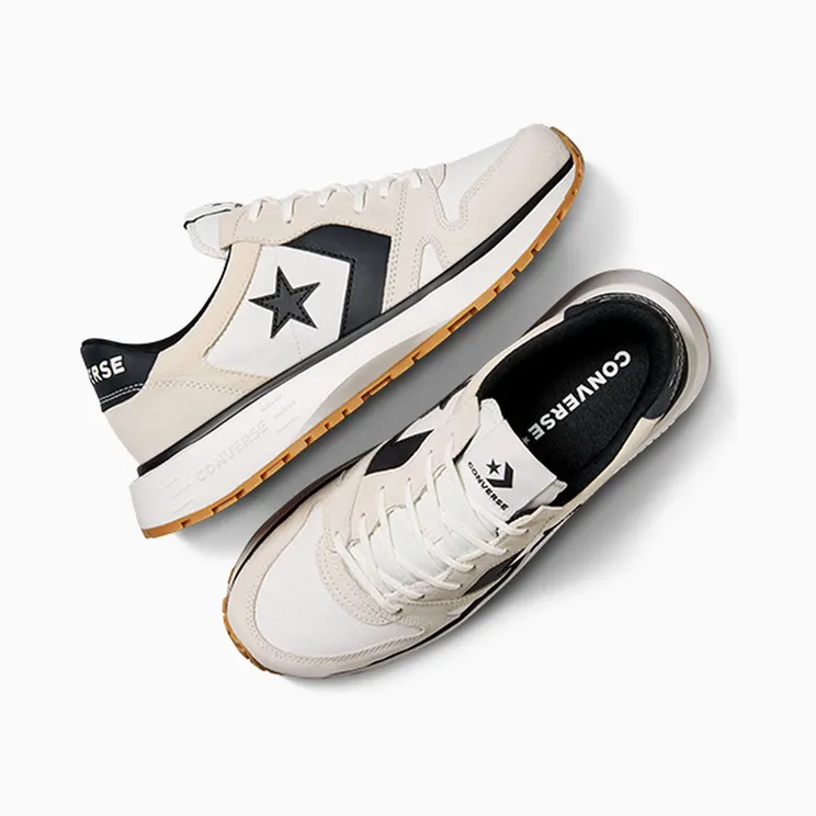 converse-sneaker A13375C