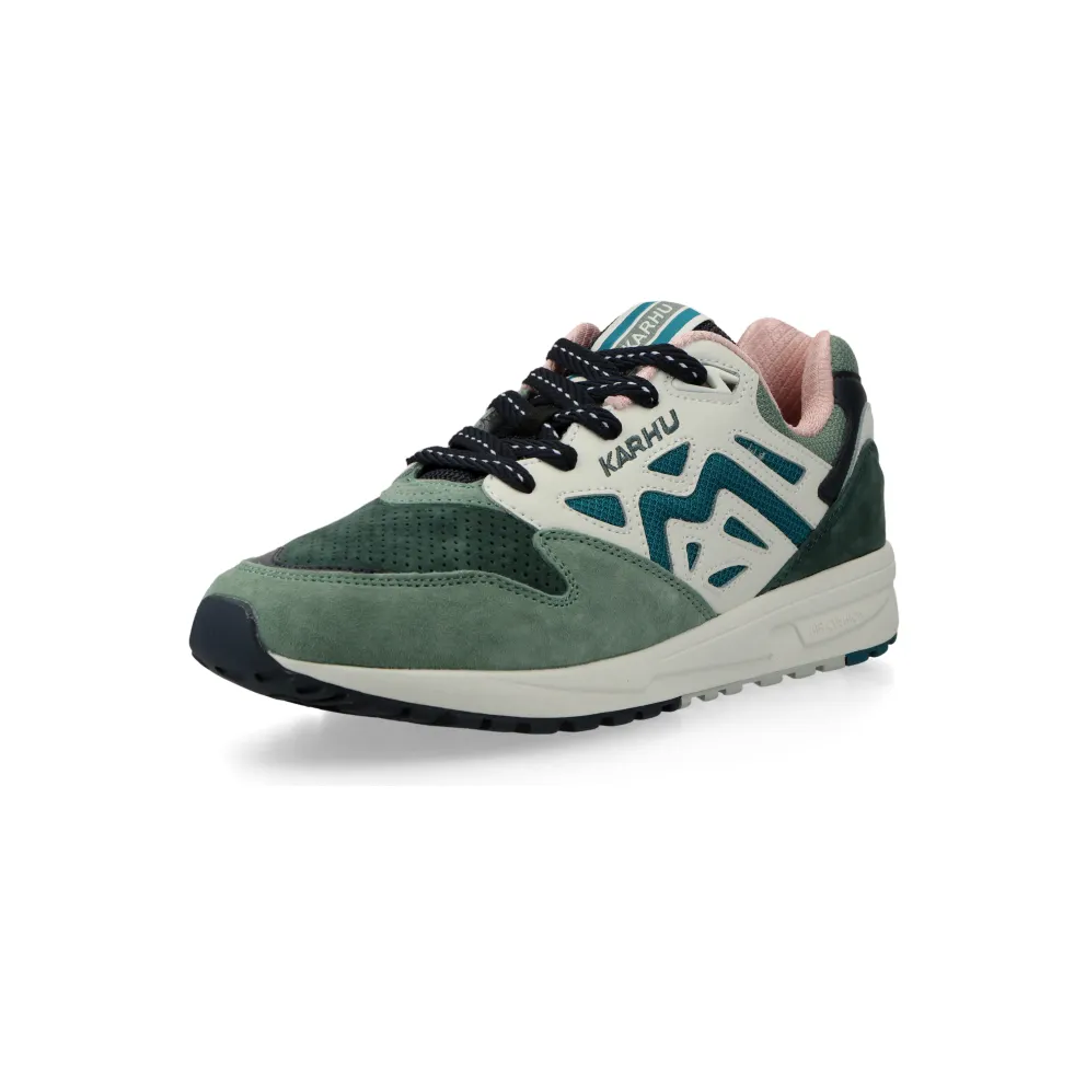 Karhu Legacy 96 (Iceberg Green / Lily White) – F806053