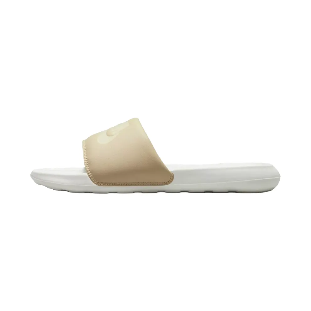 Nike Victori One “Sanddrift Coconut Milk” (CN9677-108)
