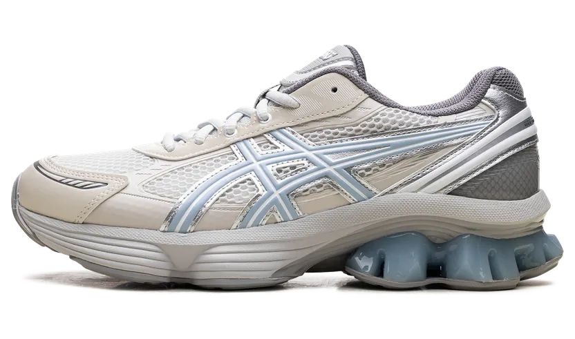 Asics Gel-Kinetic Fluent “EMMI – Cream / Soft Sky” (1203A958-100)
