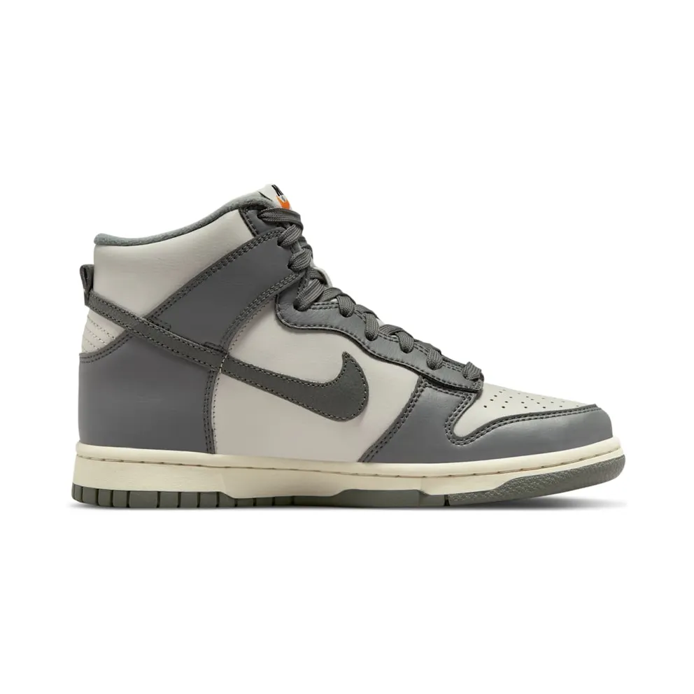 Nike Dunk High SE (GS) “Grey/Sail” (DM1028-001)