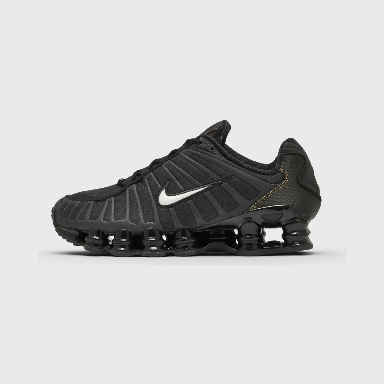 nike-shox IB6690001