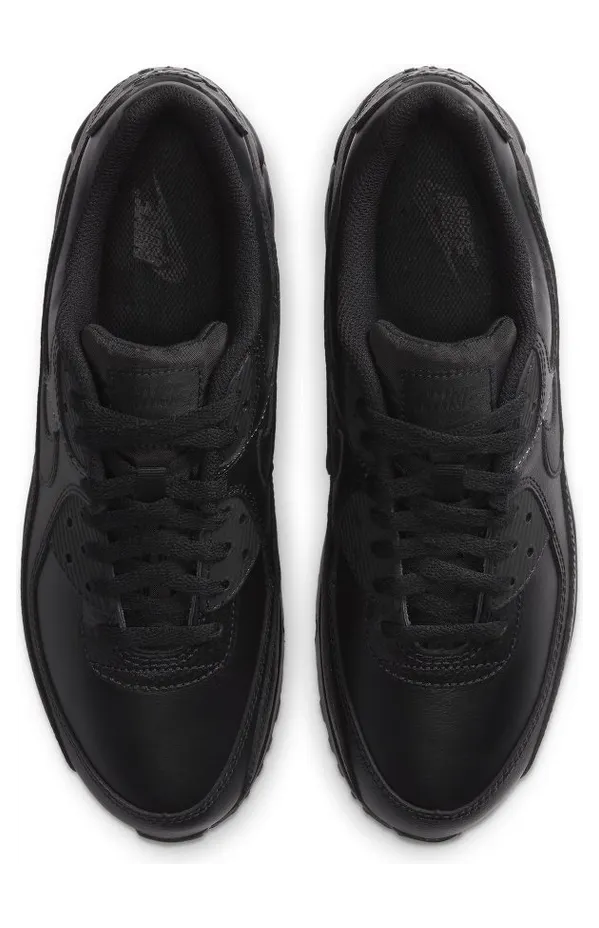 Nike Air Max 90 Leather “Triple Black”: Tragestunden, keine Likes (4)
