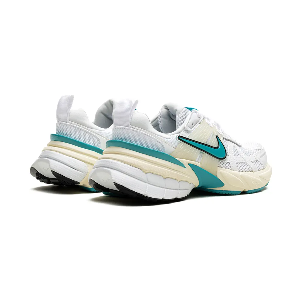 Nike V2K Run “Dusty Cactus” (FD0736-105)