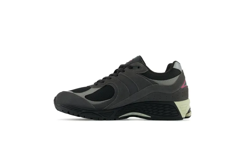 New Balance 2002R “Grey / Black” (M2002RGV)