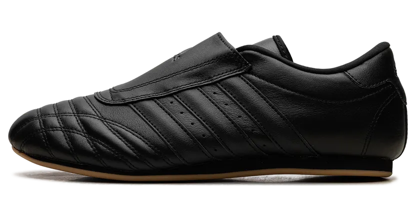 Adidas Taekwondo “Core Black / Core Black / Gum” (JS4011)