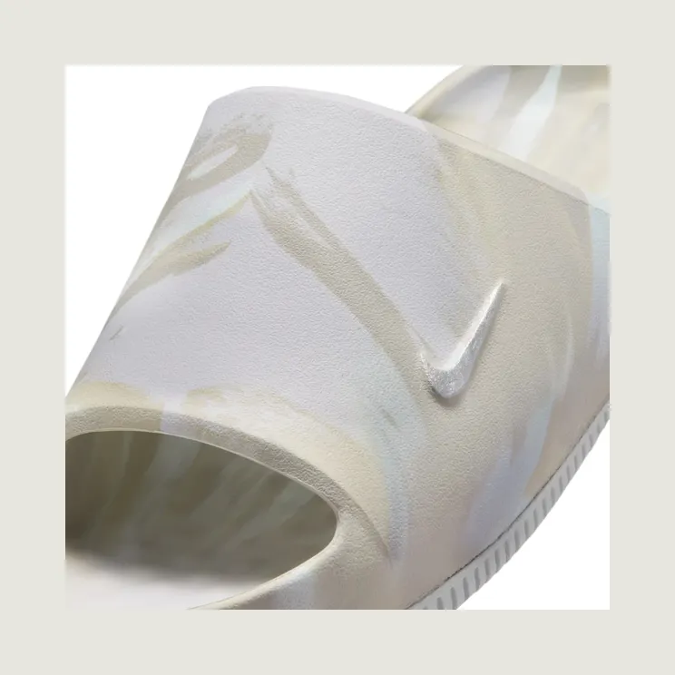 nike-calm II7271-100