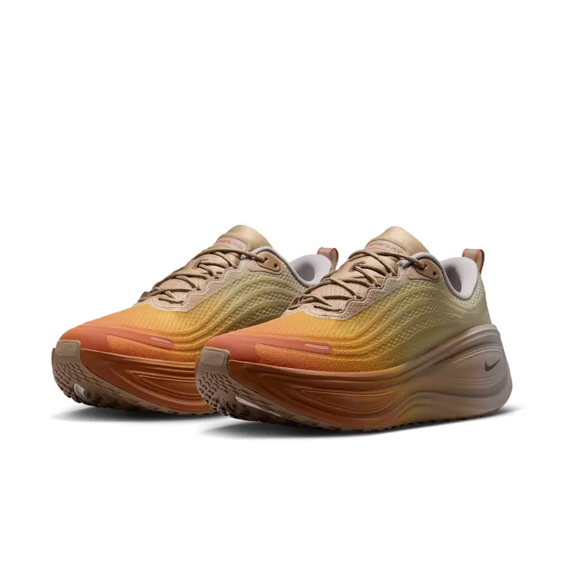Nike Vomero Plus “Desert Camo/Ceramic/College Grey/Yukon Brown” (IV4522-200)