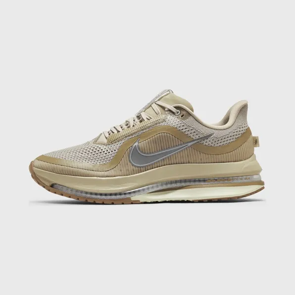 Nike PEGASUS PREMIUM ESS Brown
