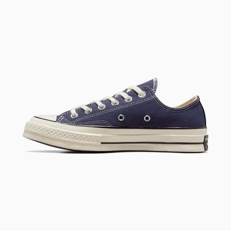 converse-chuck-taylor-all-star A04592C