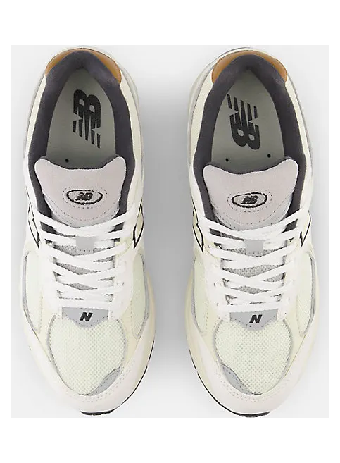 new-balance-2002r M2002RQW