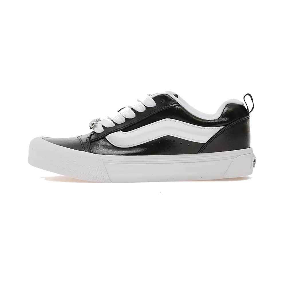 Vans Knu Skool “Metallic Leather Black” (VN000E9XCJK1)
