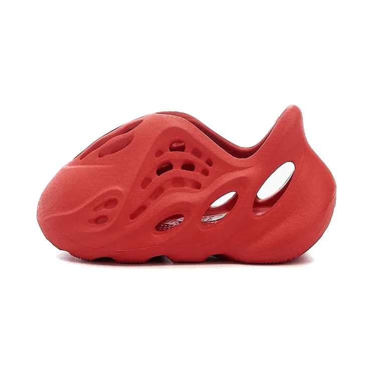 Yeezy Foam RNNR Vermillion (Infants) – “Vermillion / Vermillion / Vermillion” (GX1137)