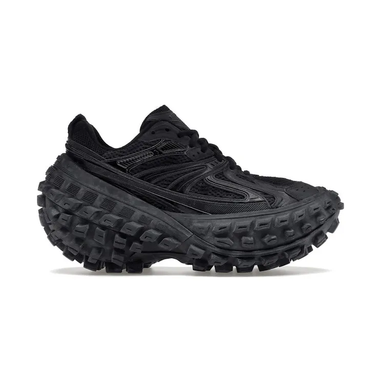 Balenciaga Defender Black (685611W2RA61000)