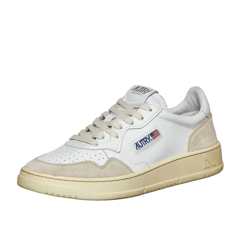 Autry Medalist Low White / White (AULMLS33)