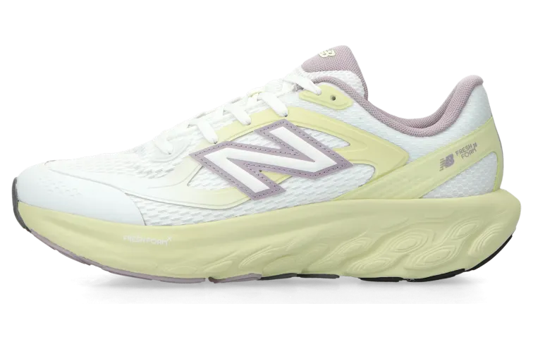 new-balance-sneaker UTRNQB