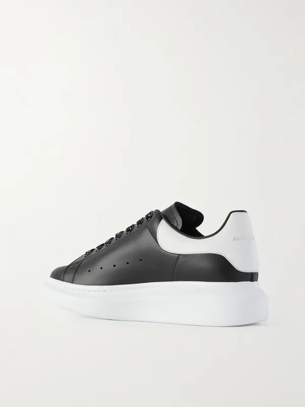 Mcqueen Exaggerated-Sole Studded Leather Black (553680WIEEX)