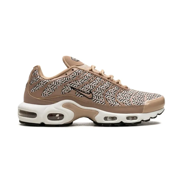 Nike Air Max Plus United In Victory sneakers – Beige (FB2557)