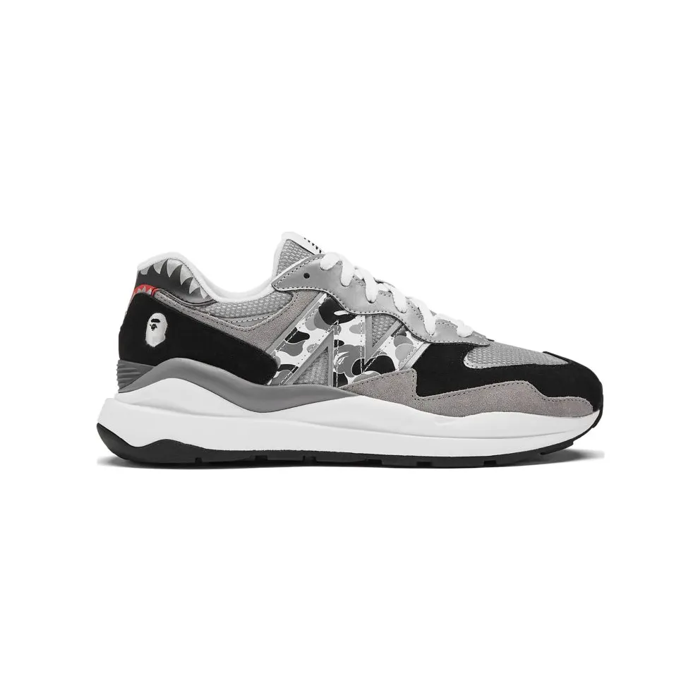 57/40 “Bape x New Balance” (M5740BAP)