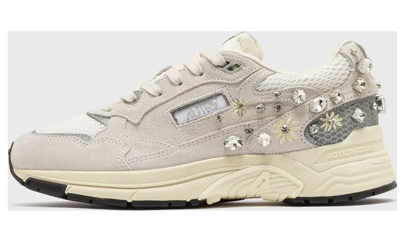 Autry Action Shoes HYPERWAY LOW WOM Beige