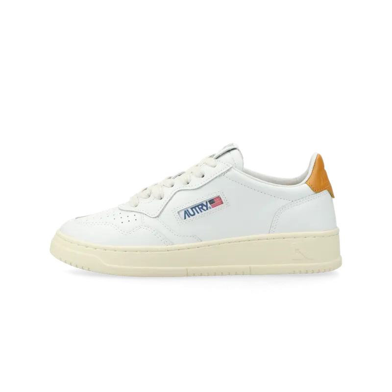 Autry Medalist Low W (leat / cleat white / hny ylw) – AULWLL70