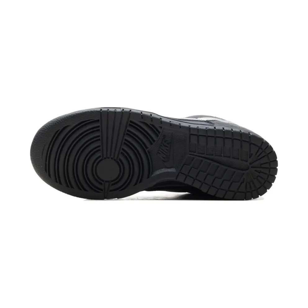 Nike Dunk Low “Anthracite / Metallic Silver” (II7636-001)
