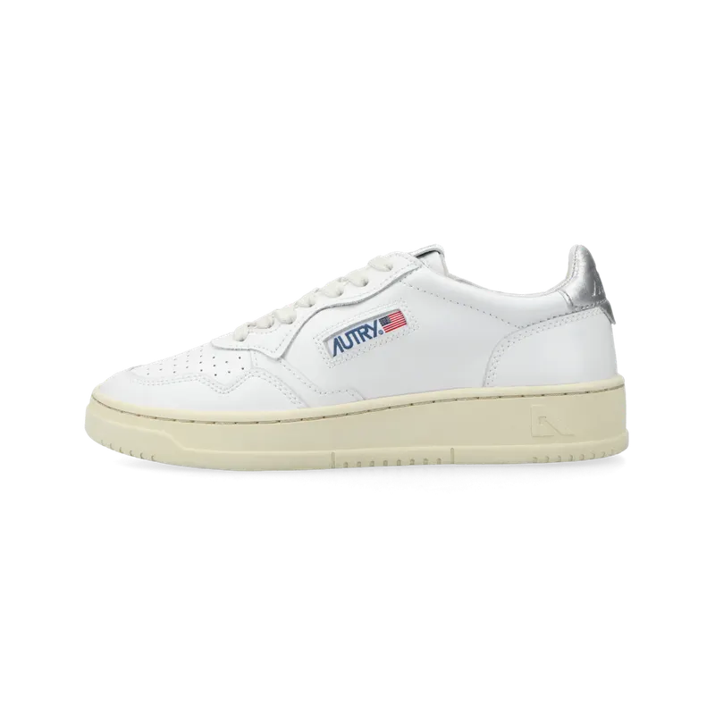 Autry Medalist Low W (White / Silver) – AULWLL05