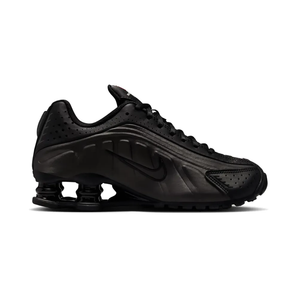 Nike Shox R4 “Blackout” (CW2626-003)