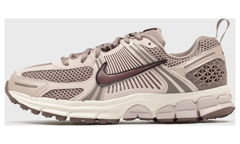 Nike Vomero 5 Taupe Haze Silt Red Tattoo