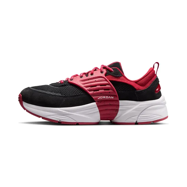 Air Jordan Trunner OS “Black / Varsity Red / White” (IV2403-010)