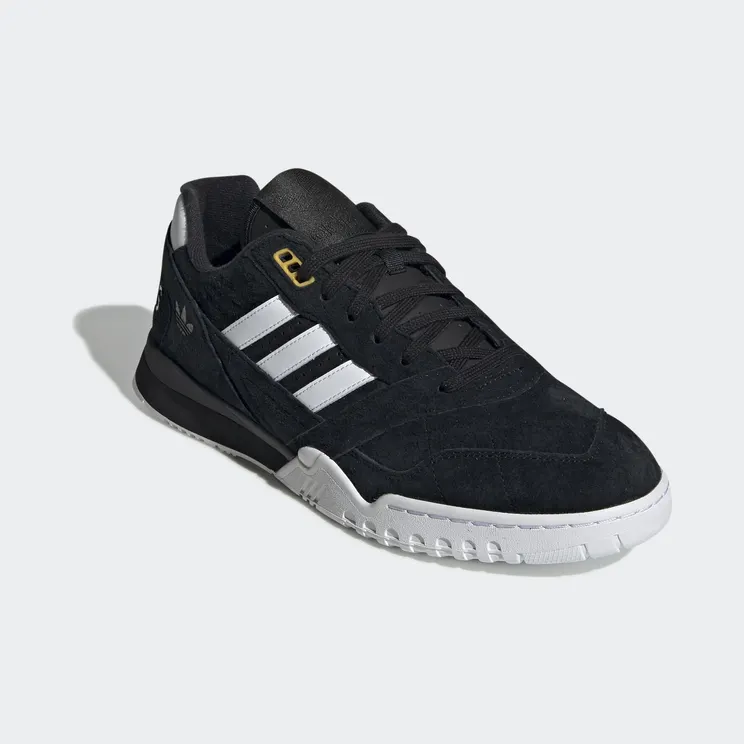 adidas-a-r-trainer EE9393