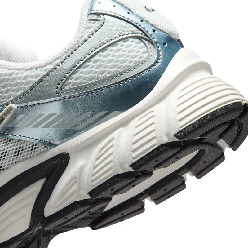 Nike V5 RNR “Photon Dust/Smoke Grey/Light Smoke” (HJ5228-014)