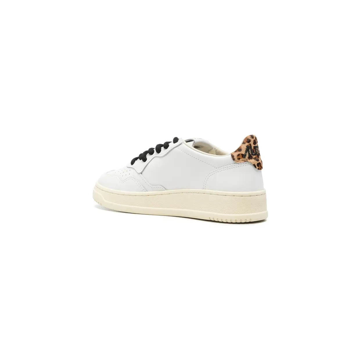 Autry Medalist LOW “White” (AULW OC02) (3)