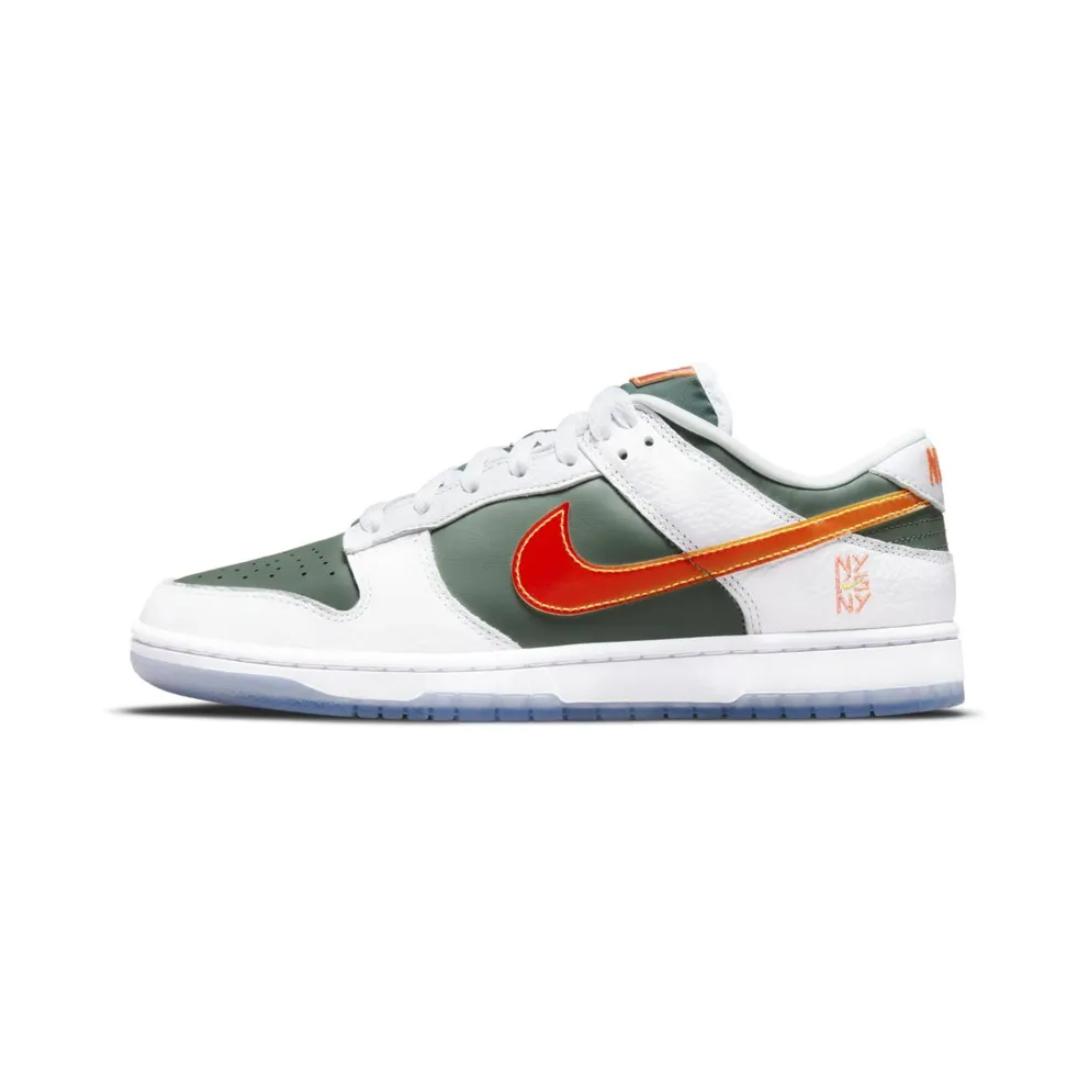 Nike Dunk Low SE NY vs. NY (DN2489-300)