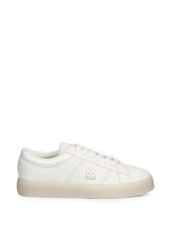 Armani Exchange with logoplakkaat and zigzag-stiksel – White (XW002782AF25079)