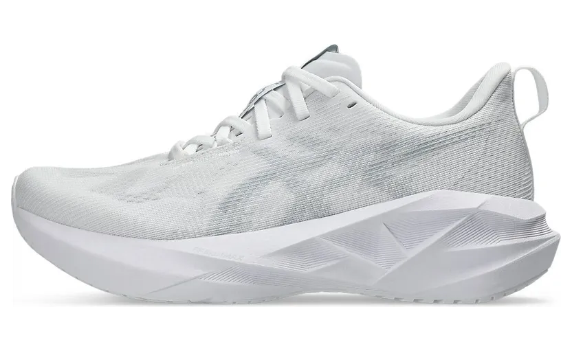 Asics Novablast™ 5 1012B765-100