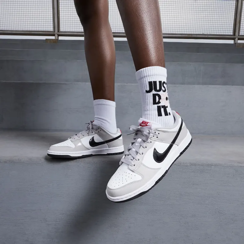 Nike DUNK LO ESS “Light Iron Ore” (DQ7576-001)