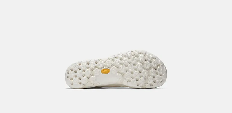 New Balance MT10O ISSEY MIYAKE White (MT10OIM)