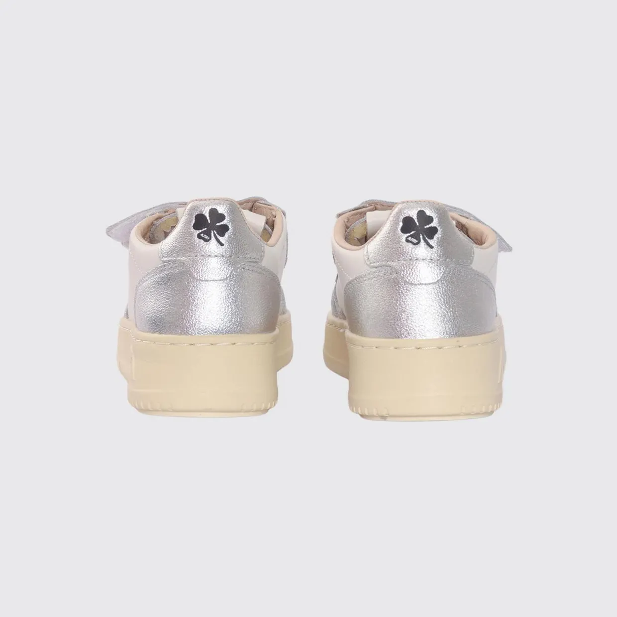 Autry Medalist Low Leather Sneakers White (KILKWB18) (2)