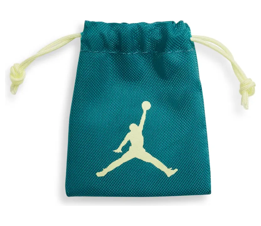 air-jordan-4 FB2214-200
