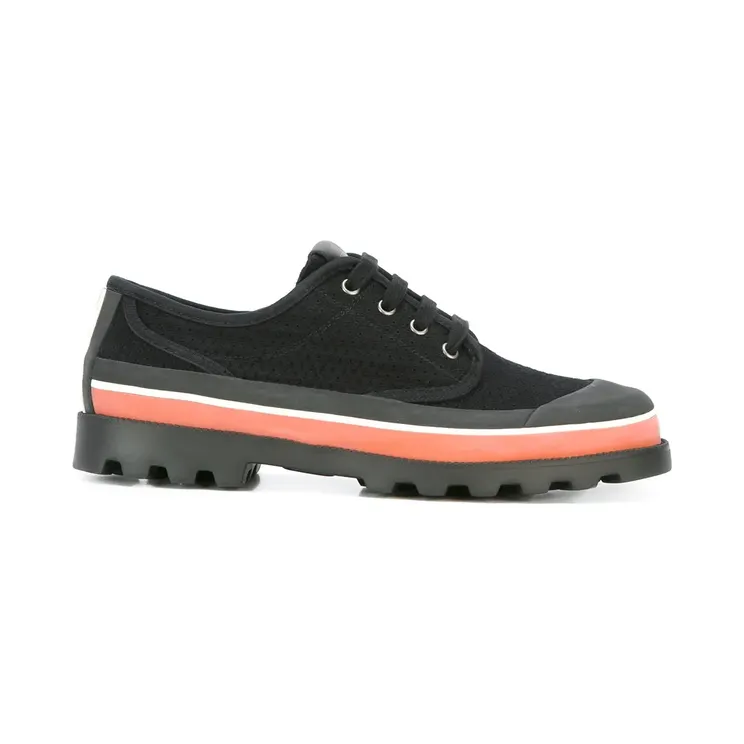 Valentino Garavani Sneakers met geperforeerd canvas – 0no (YS0967GTS)