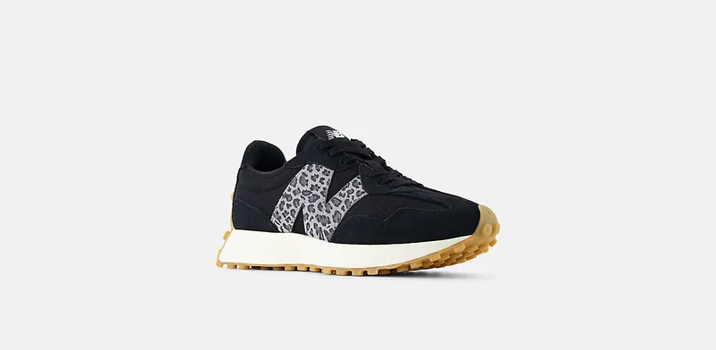 New Balance 327 Black (WS327LPC)