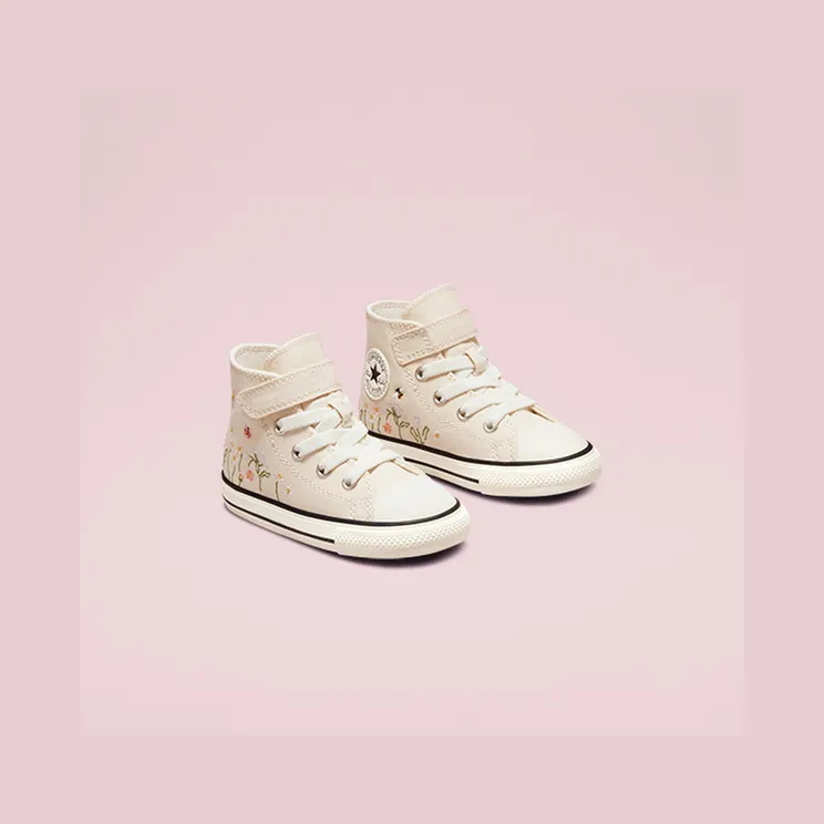 converse-chuck-taylor-all-star A01617C