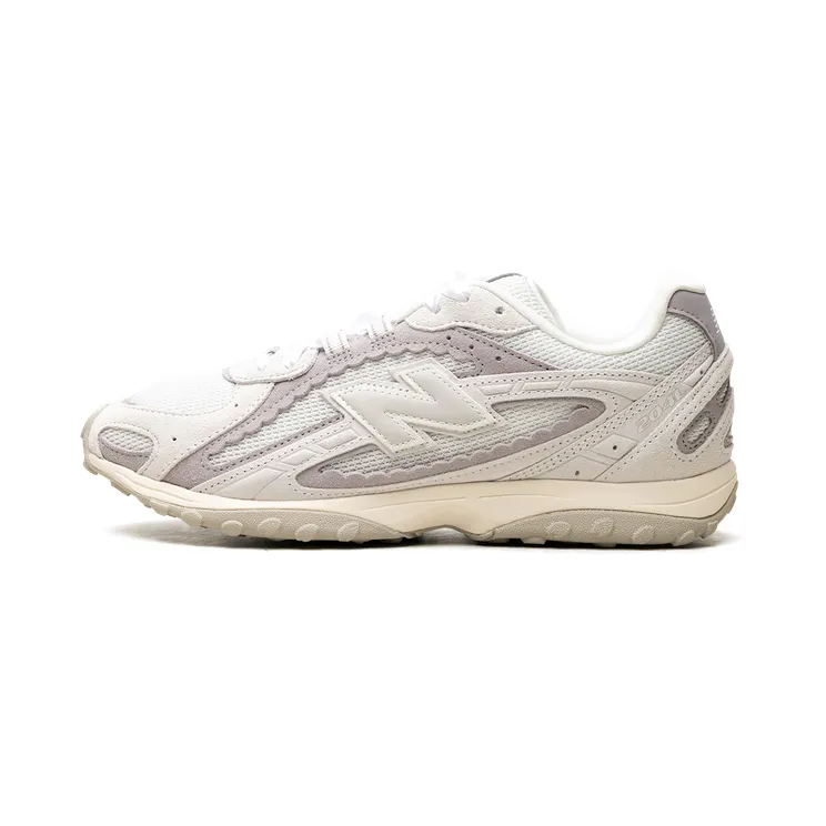 New Balance 204L “Reflection”: low-profile is dé move