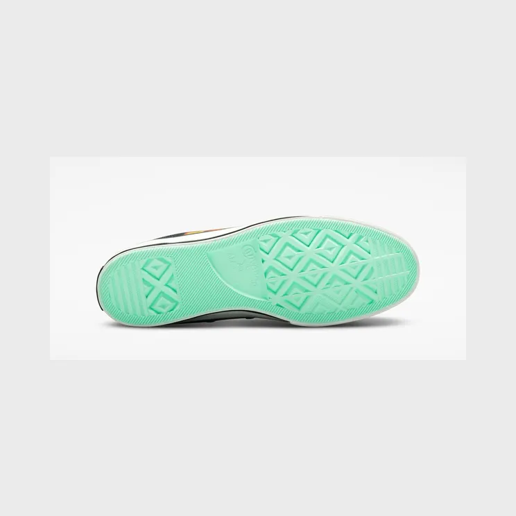 converse-chuck-taylor-all-star A01082C