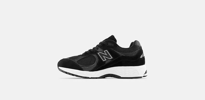 New Balance 2002R “Black / Gunmetal” (M2002RBK)