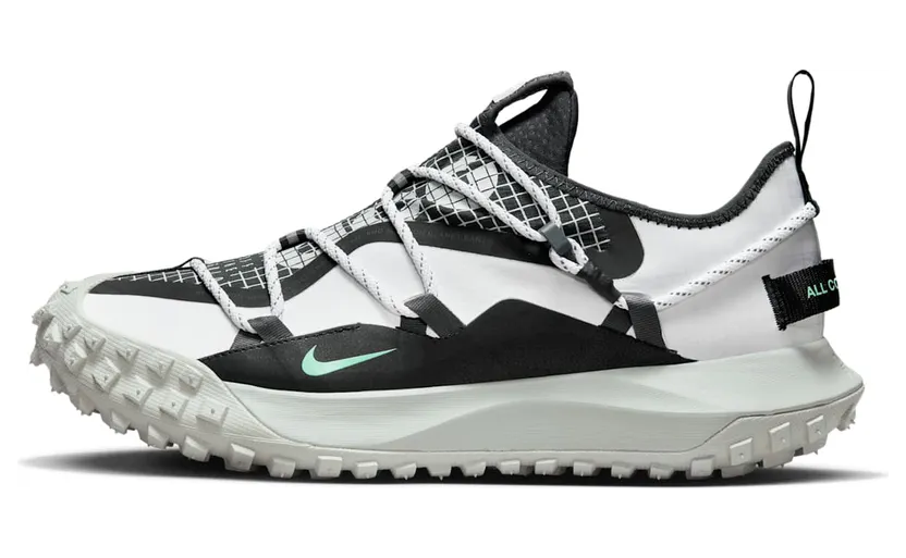 nike-acg DO9334-100